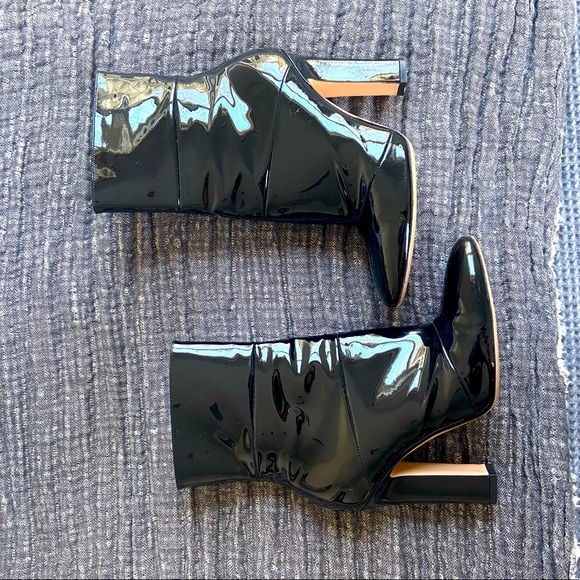 Gianvito Rossi Shoes - GIANVITO ROSSI Patent Leather heeled boots 37.5